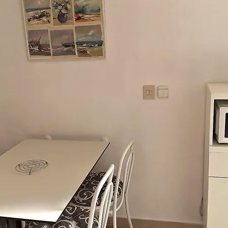 Apartament Mit Balkon Und Meerblick In Strandnaehe By Interhome