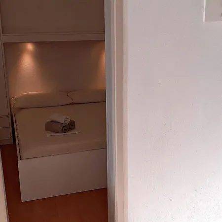 Apartament Mit Balkon Und Meerblick In Strandnaehe By Interhome