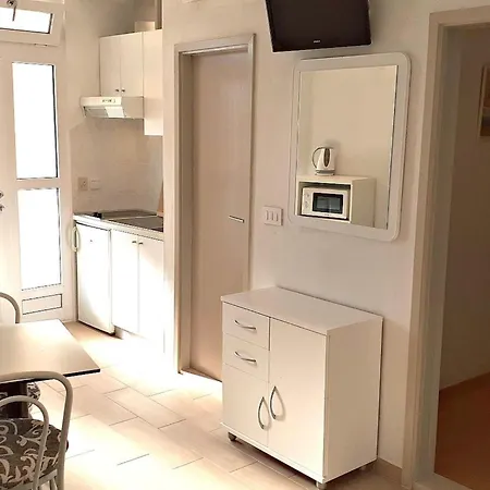 Apartament Mit Balkon Und Meerblick In Strandnaehe By Interhome *