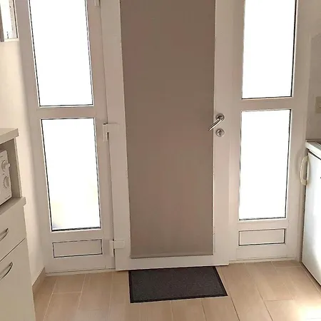 Apartament Mit Balkon Und Meerblick In Strandnaehe By Interhome *