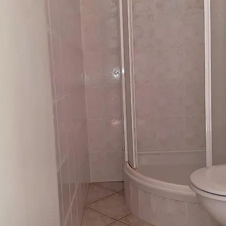 Mit Balkon Und Meerblick In Strandnaehe By Interhome Apartament Baška Voda