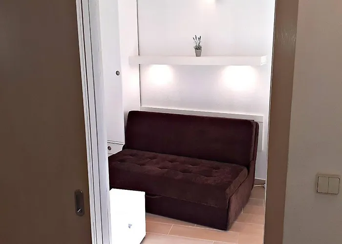 Mit Balkon Und Meerblick In Strandnaehe By Interhome Baska Voda