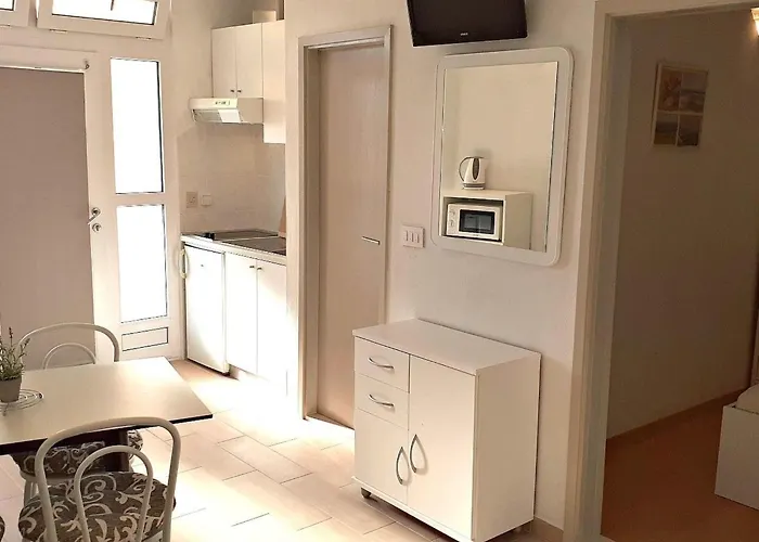 Apartment Mit Balkon Und Meerblick In Strandnaehe By Interhome *