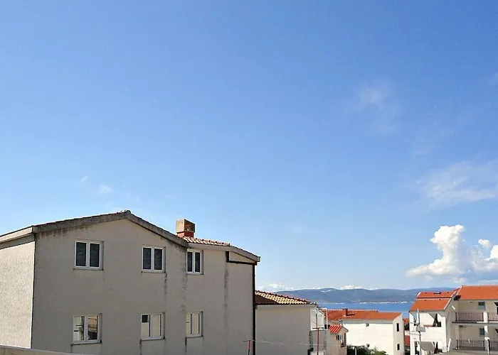 Mit Balkon Und Meerblick In Strandnaehe By Interhome Baska Voda